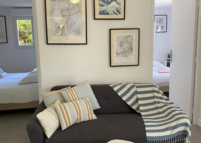 Marina Di Fiori By Intendance Excellency